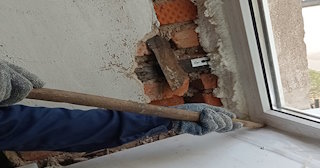 Демонтаж оконных откосов по выгодной цене от 517 руб. в Березниках - Сварной-Брз